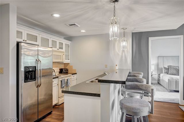 30 Strada Di Villaggio 250, Henderson, NV 89011