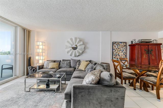 5001 Collins Ave 6E, Miami Beach, FL 33140