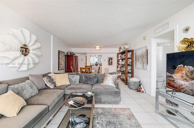 5001 Collins Ave 6E, Miami Beach, FL 33140
