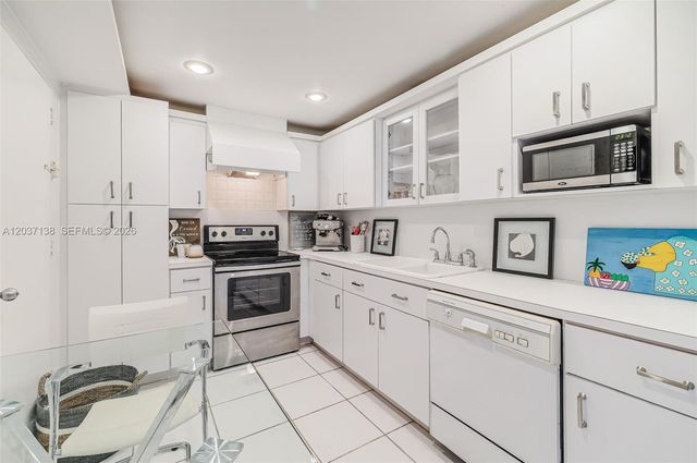 5001 Collins Ave 6E, Miami Beach, FL 33140