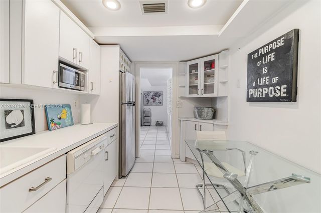 5001 Collins Ave 6E, Miami Beach, FL 33140