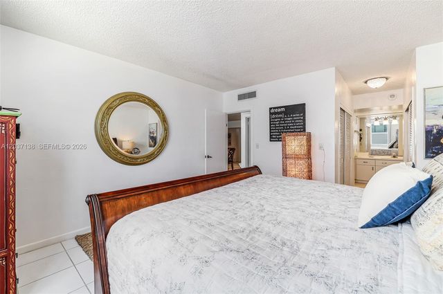 5001 Collins Ave 6E, Miami Beach, FL 33140
