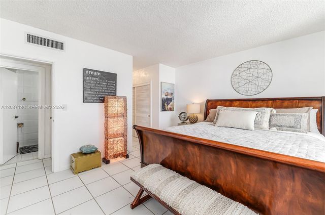 5001 Collins Ave 6E, Miami Beach, FL 33140