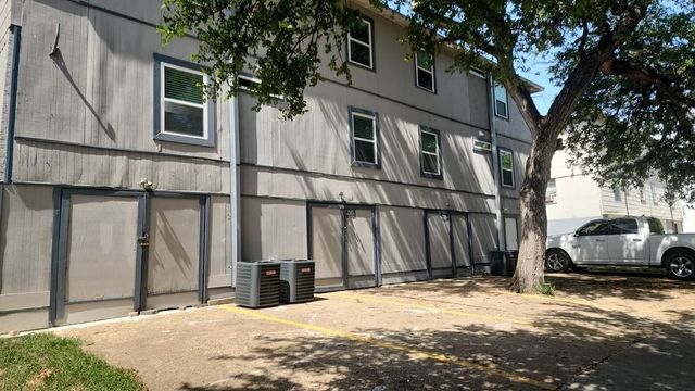 2232 Riverview Drive D, Irving, TX 75060