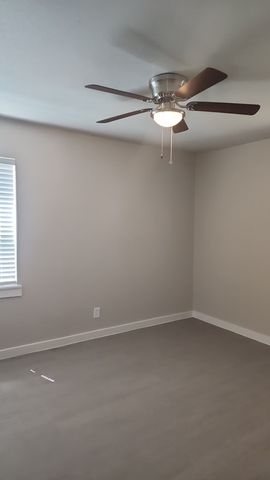 2232 Riverview Drive D, Irving, TX 75060