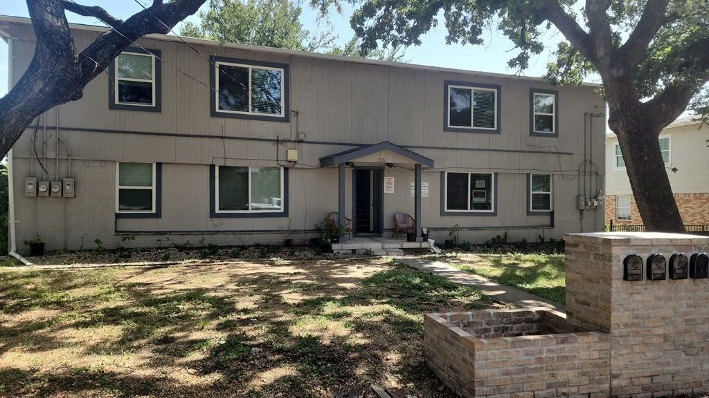 2232 Riverview Drive D, Irving, TX 75060