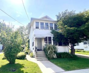 567 MT VERNON STREET, Oshkosh, WI 54901