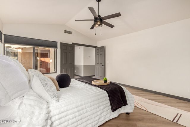 22 E CAROLINE Lane, Tempe, AZ 85284