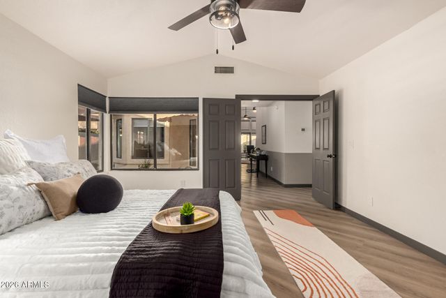 22 E CAROLINE Lane, Tempe, AZ 85284