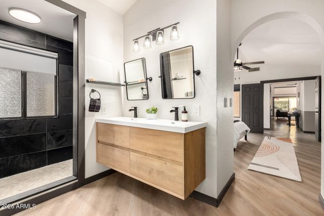 22 E CAROLINE Lane, Tempe, AZ 85284