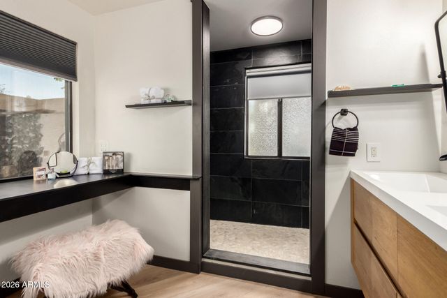 22 E CAROLINE Lane, Tempe, AZ 85284