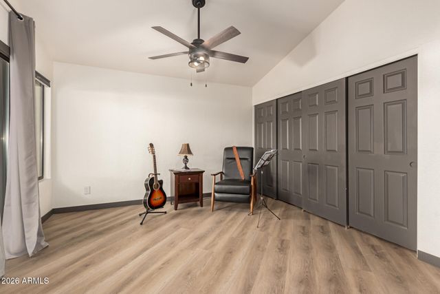 22 E CAROLINE Lane, Tempe, AZ 85284