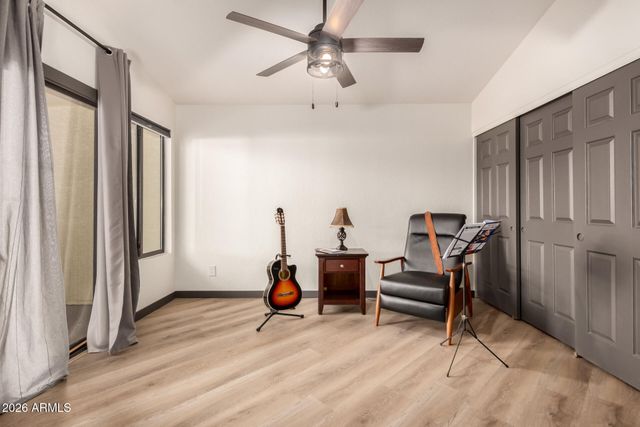 22 E CAROLINE Lane, Tempe, AZ 85284