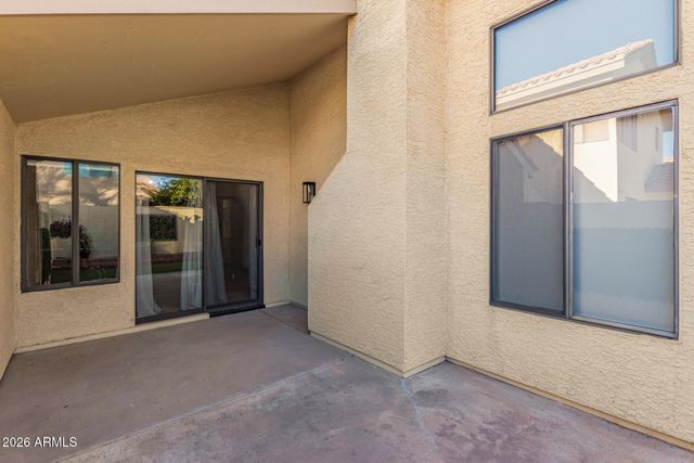 22 E CAROLINE Lane, Tempe, AZ 85284