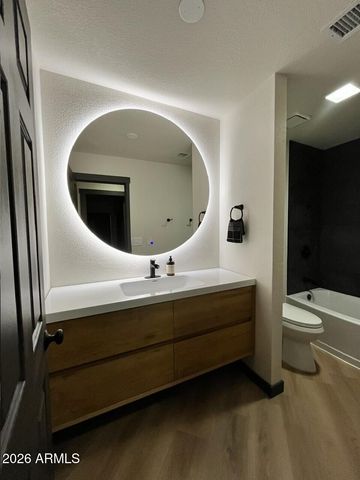 22 E CAROLINE Lane, Tempe, AZ 85284