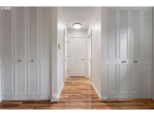 11510 Sw CROWN Dr 5, King City, OR 97224