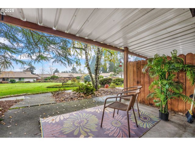 11510 Sw CROWN Dr 5, King City, OR 97224