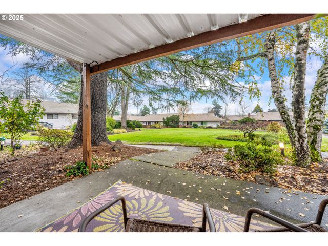 11510 Sw CROWN Dr 5, King City, OR 97224