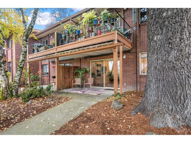 11510 Sw CROWN Dr 5, King City, OR 97224