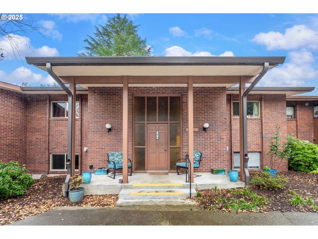 11510 Sw CROWN Dr 5, King City, OR 97224