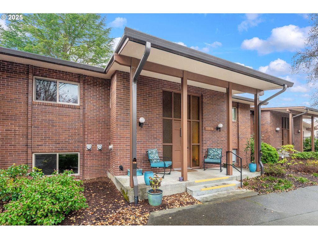 11510 Sw CROWN Dr 5, King City, OR 97224