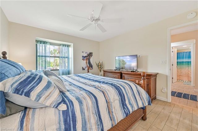 8475 Charter Club CIR # 5, Fort Myers, FL 33919