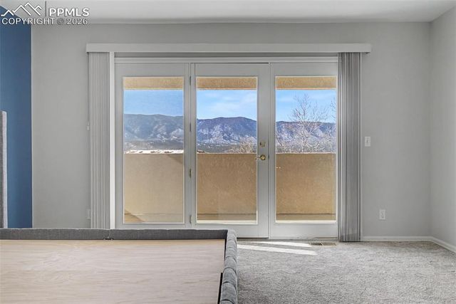 20 Luxury Lane, Colorado Springs, CO 80921