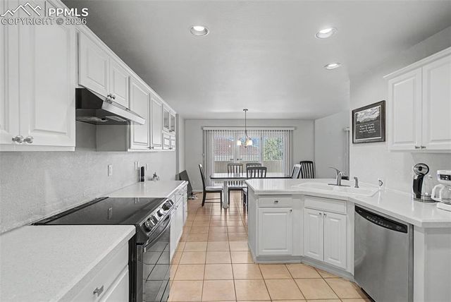 20 Luxury Lane, Colorado Springs, CO 80921