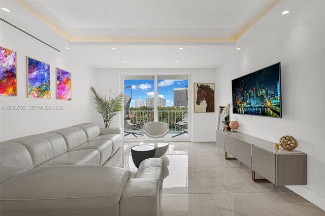 9721 E Bay Harbor Drive 6D, Bay Harbor Islands, FL 33154