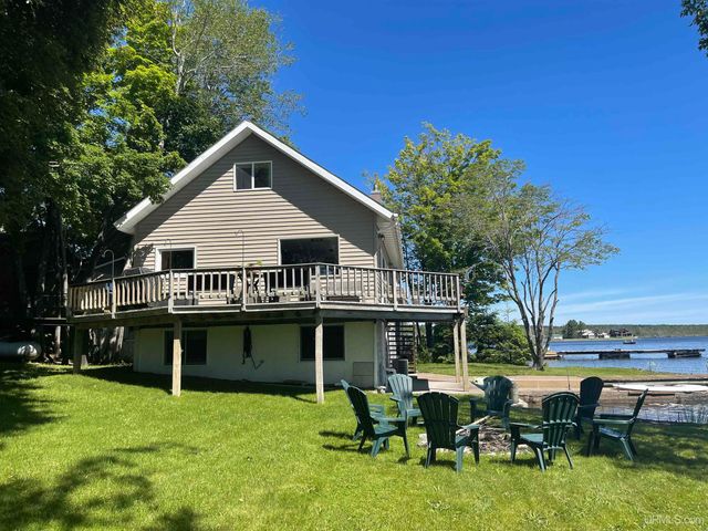 52170 Canal Road, Houghton, MI 49931