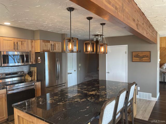 52170 Canal Road, Houghton, MI 49931