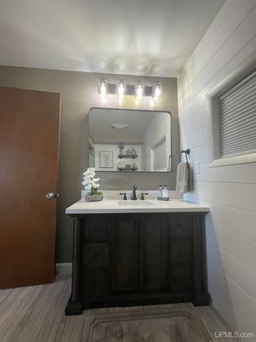 52170 Canal Road, Houghton, MI 49931