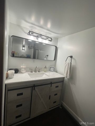 52170 Canal Road, Houghton, MI 49931