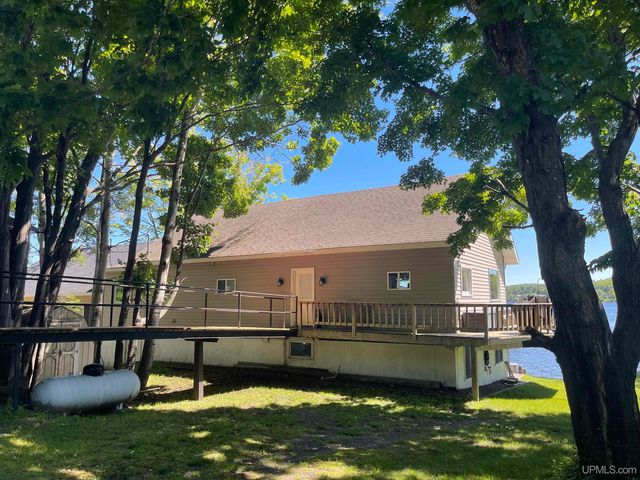 52170 Canal Road, Houghton, MI 49931
