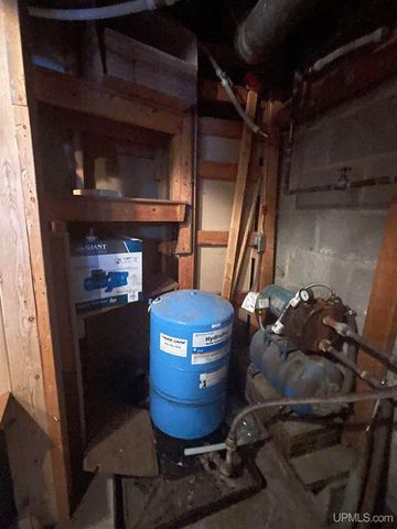 52170 Canal Road, Houghton, MI 49931