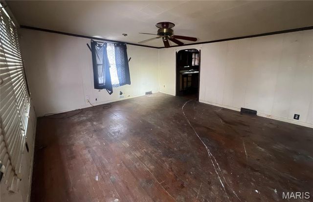 7497 Rowles Avenue, St Louis, MO 63135