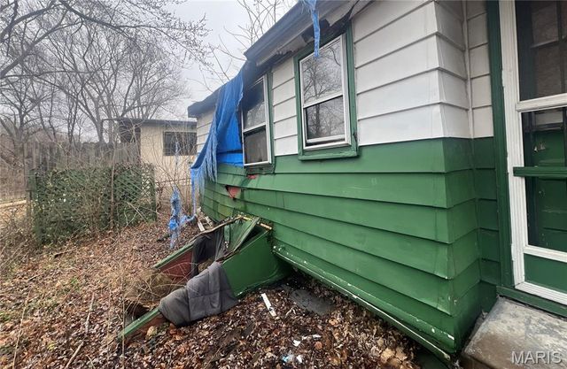 7497 Rowles Avenue, St Louis, MO 63135