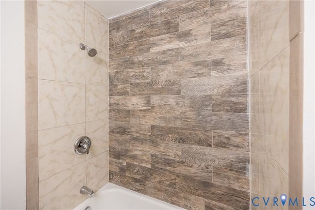 9016 Robin Rd, Disputanta, VA 23842