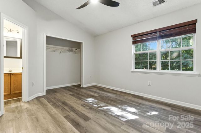 7553 Petrea Lane, Charlotte, NC 28227