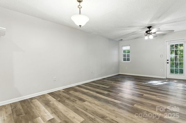 7553 Petrea Lane, Charlotte, NC 28227