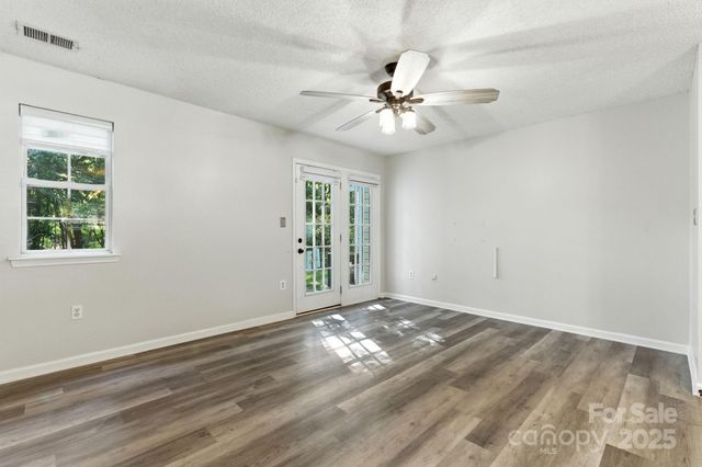 7553 Petrea Lane, Charlotte, NC 28227