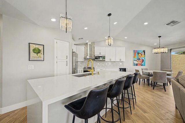 4524 E Shomi Street, Phoenix, AZ 85044