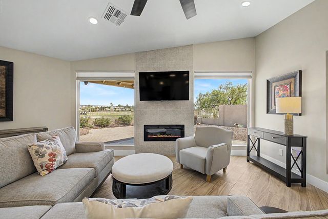 4524 E Shomi Street, Phoenix, AZ 85044