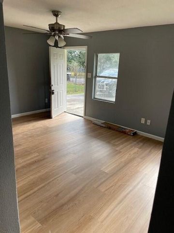 7338 Guadalcanal Road, Houston, TX 77033