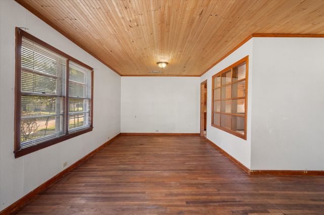 308 N 4th Street, Wortham, TX 76693