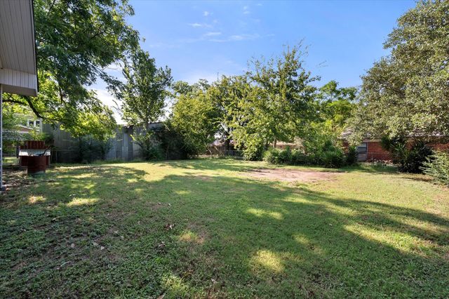 308 N 4th Street, Wortham, TX 76693