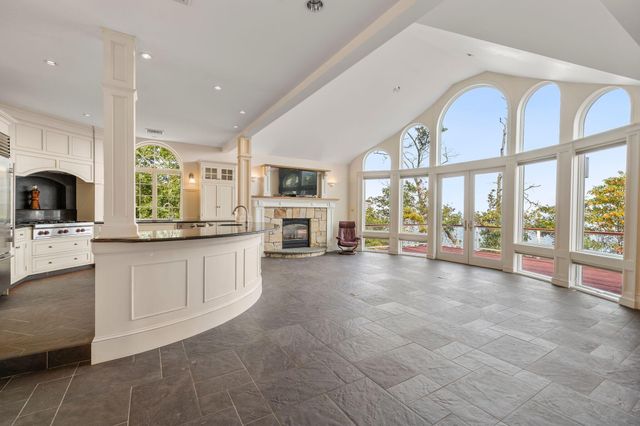 31 Monisa Kay Drive, Plymouth, MA 02360