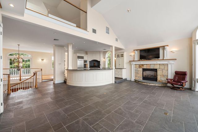 31 Monisa Kay Drive, Plymouth, MA 02360