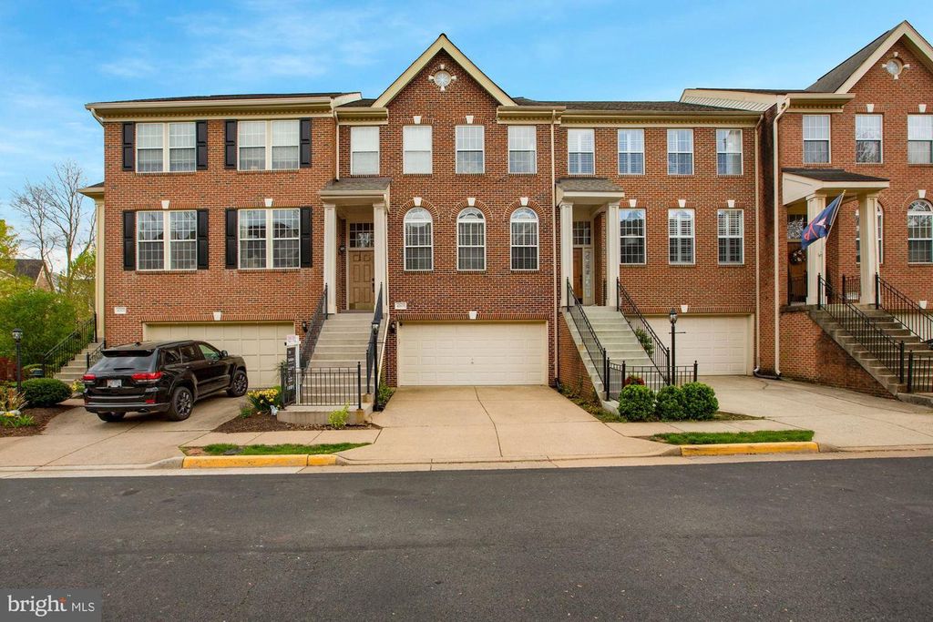 47675 LOWELAND TER, Sterling, VA 20165