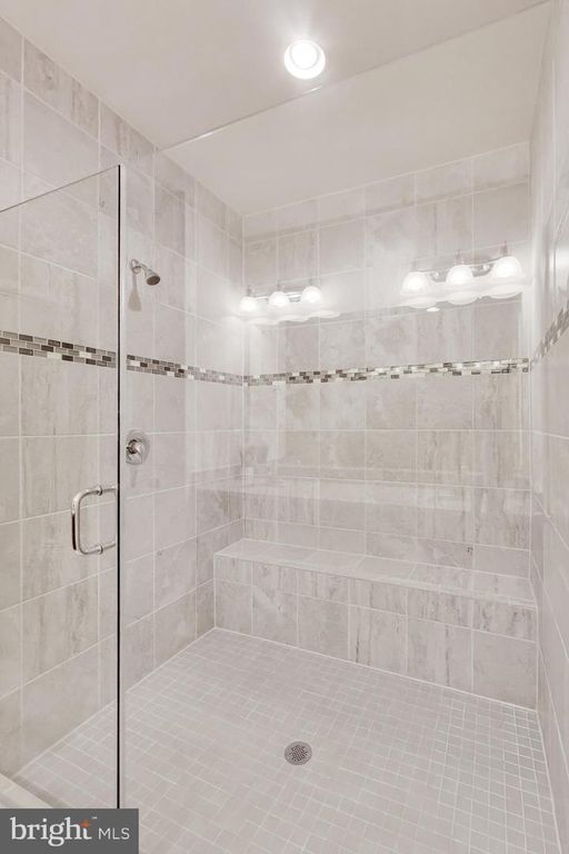 Image 12 of property listing at 507 SILVER CLIPPER LN, Oxon Hill, MD 20745